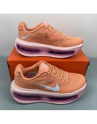 NIKE Vomero Premium