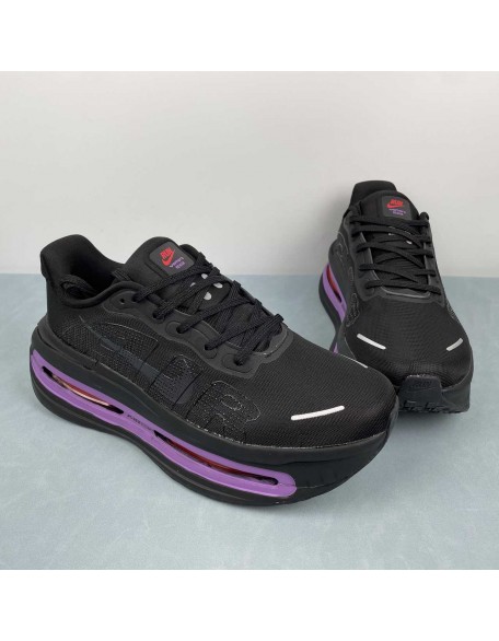 NIKE Vomero Premium