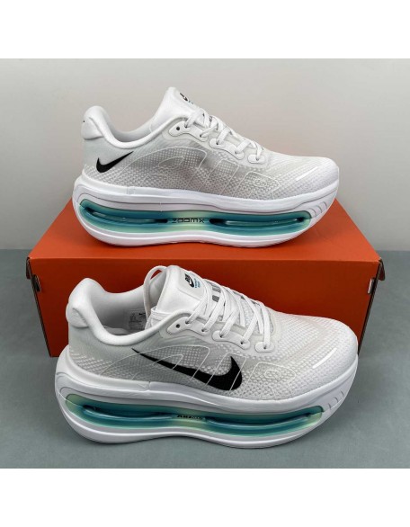NIKE Vomero Premium