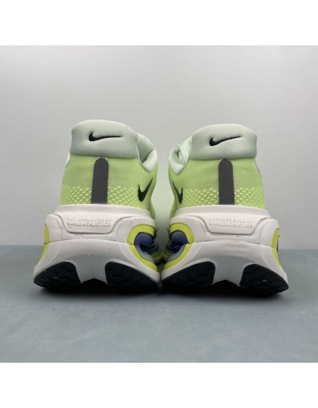 NIKE Vomero Premium
