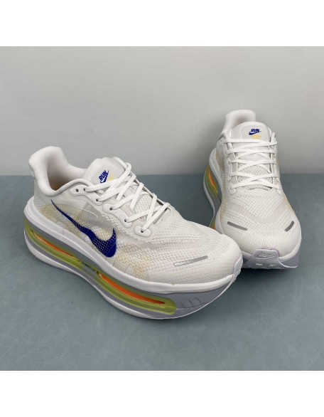 NIKE Vomero Premium