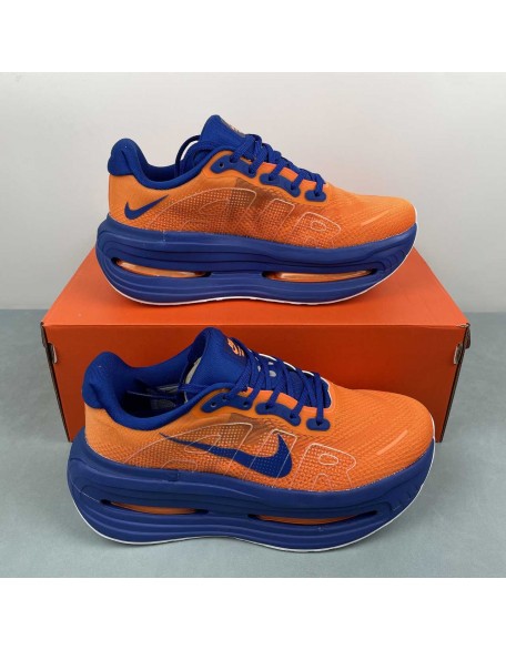 NIKE Vomero Premium