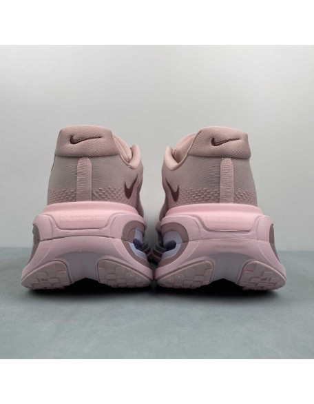 NIKE Vomero Premium