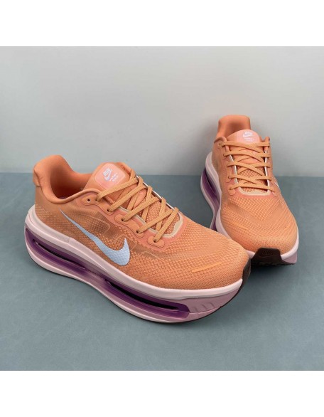 NIKE Vomero Premium