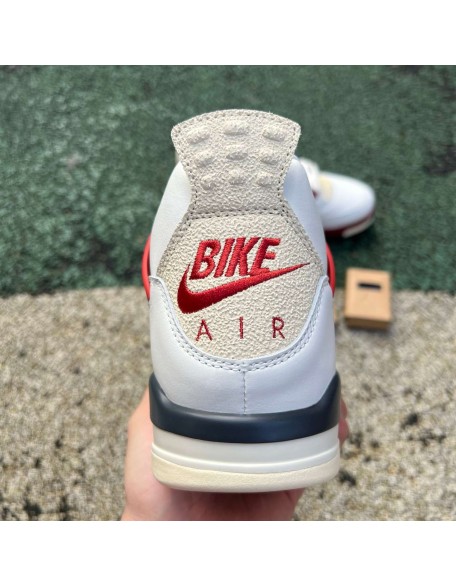 Air Jordan 4