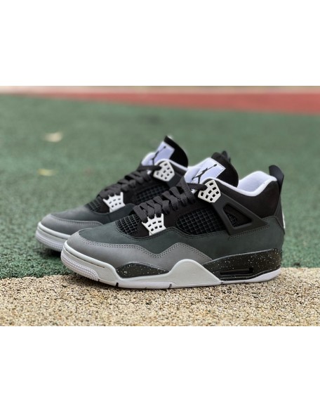 Air Jordan 4