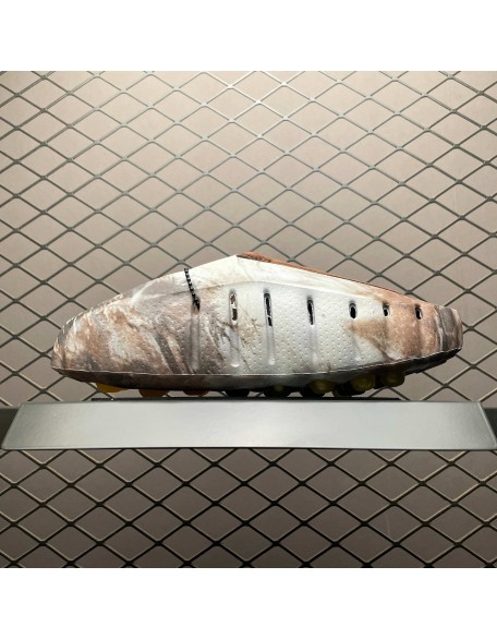 Nike Mind 001
