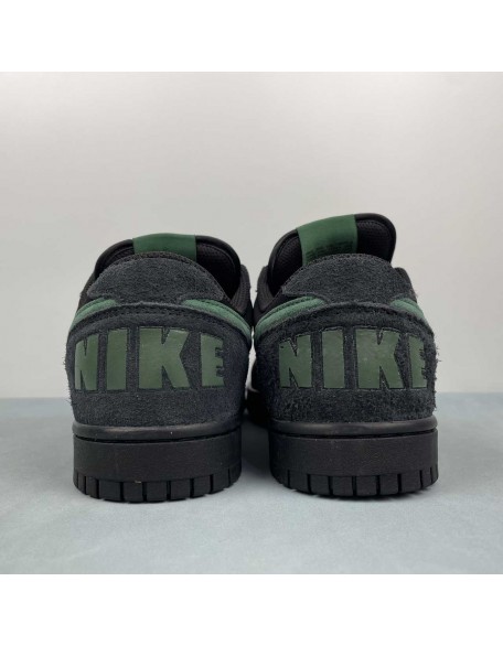 SB Dunk Low