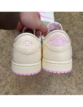 Air Jordan 1 Low 