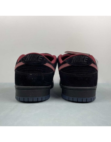 Nike SB Dunk Low