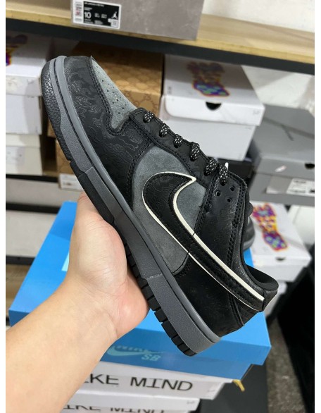 Nike SB Dunk Low 