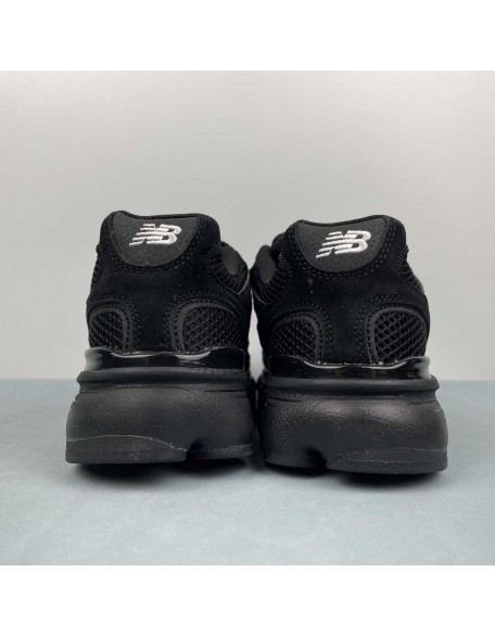 New Balance 603