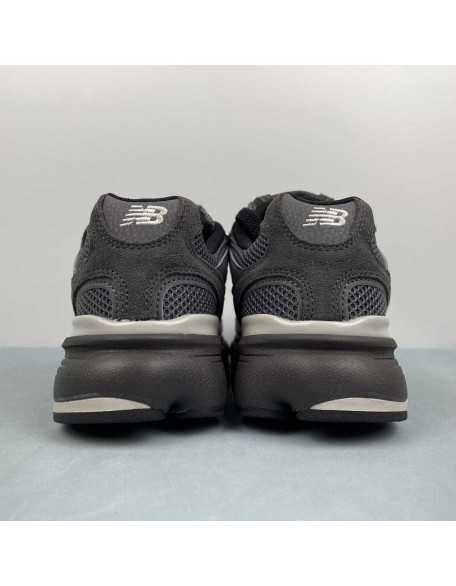 New Balance 603