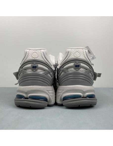 New Balance 1906