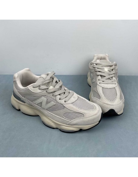 New Balance 603